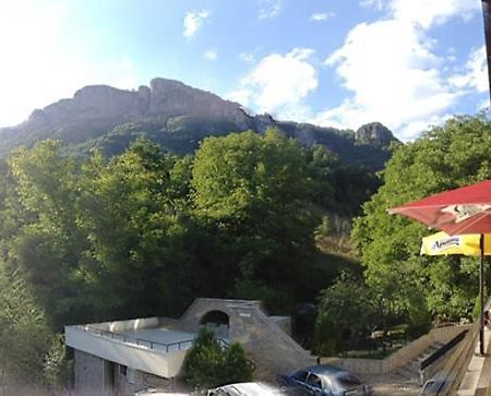 Villa Cherven Teteven Buitenkant foto