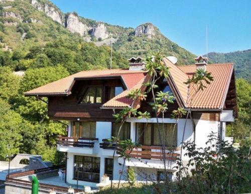 Villa Cherven Teteven Buitenkant foto